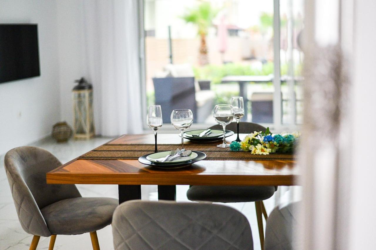 Acrotel Porto Brava Luxury Villas ออร์โมส ปานากีอาส ภายนอก รูปภาพ