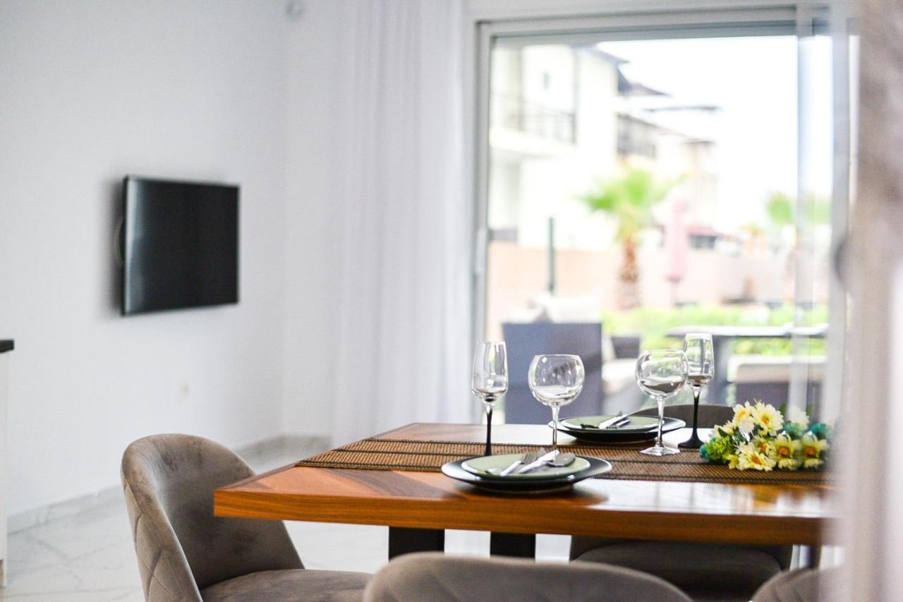 Acrotel Porto Brava Luxury Villas ออร์โมส ปานากีอาส ภายนอก รูปภาพ
