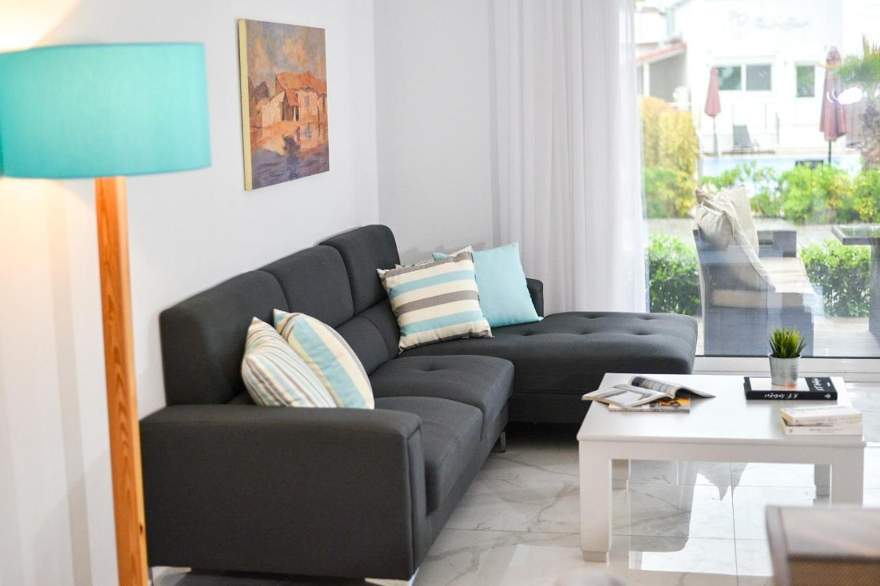 Acrotel Porto Brava Luxury Villas ออร์โมส ปานากีอาส ภายนอก รูปภาพ